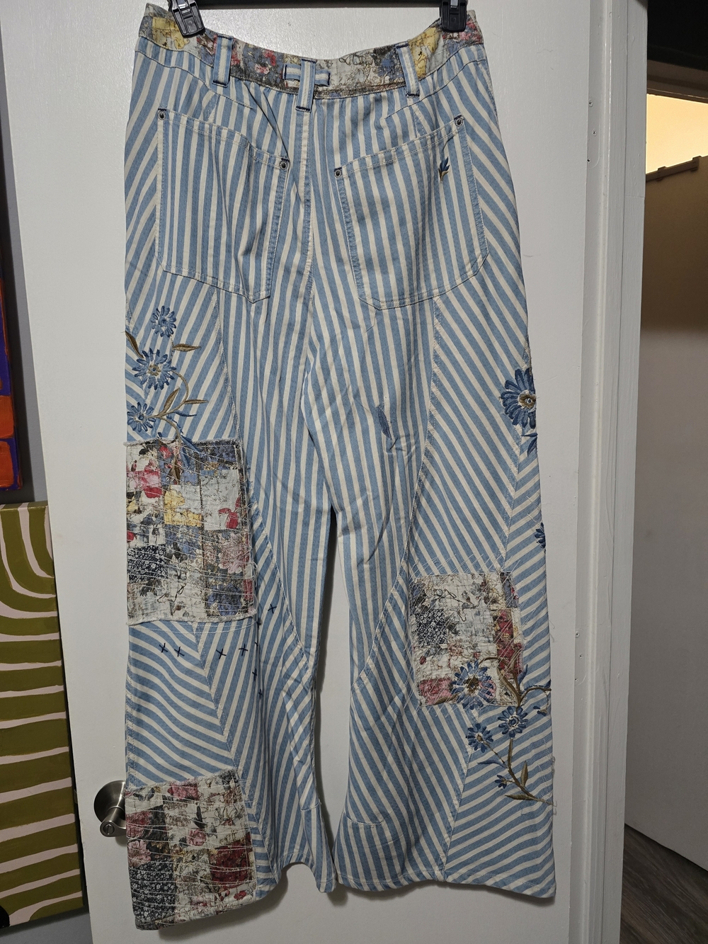 Free People Runyon Patch Jeans Sizes 6 & 8 Available - Picture 4 of 8
